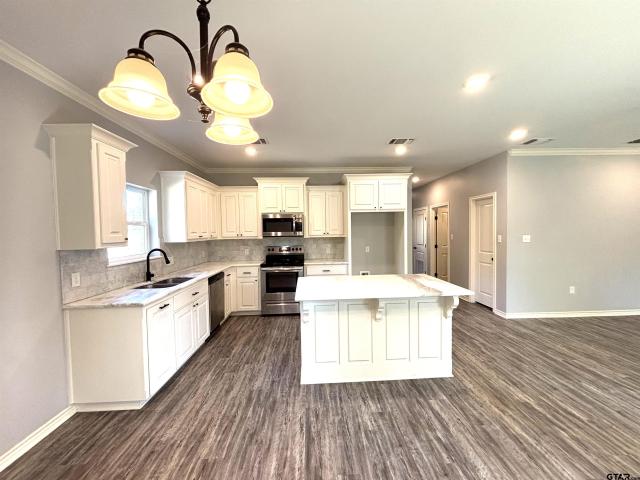 196 Twisted Oaks Rd, Rusk, TX 75785 | MLS #25016