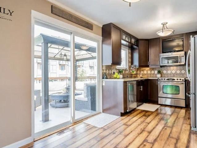 19741 54A Ave apartment — Langley, BC 3 Bedroom 3 Bedroom