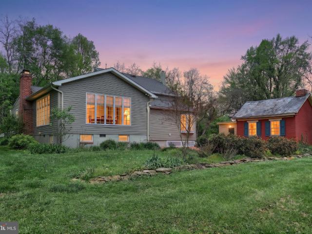 1974 Yingling Dr, Spring Grove, PA 17362 | MLS #PAYK2101