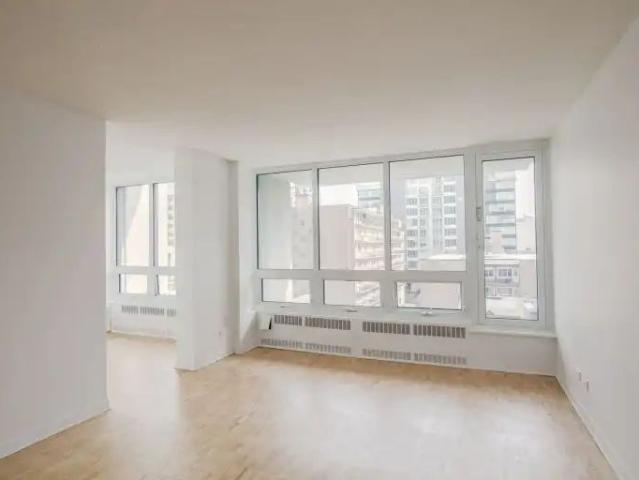 1975 de Maisonneuve | 1975 Maisonneuve Blvd West, Montreal
