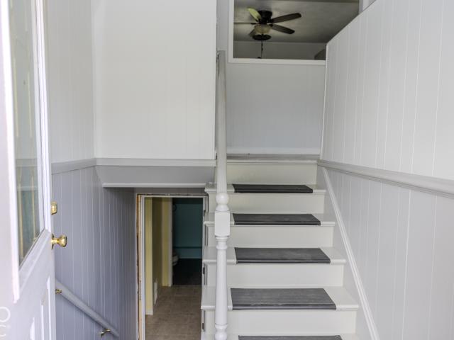 1975 W Crescent Drive
