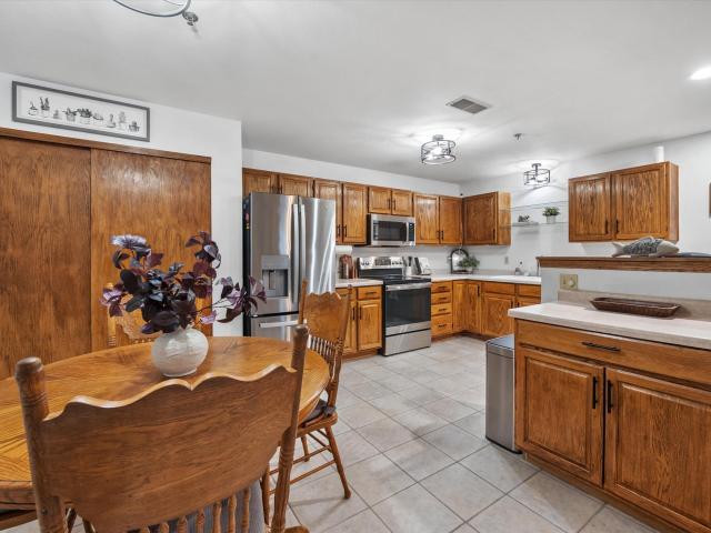 1976 Parknoll Ln
