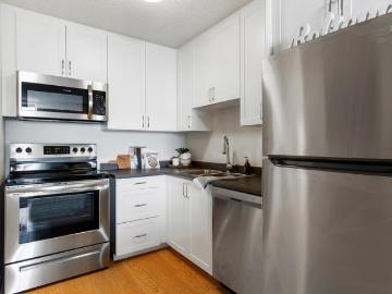 1971 St. Laurent Boulevard, Ottawa, ON K1G 3P8 MetCap Living