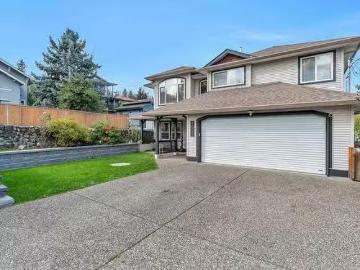 Greater Vancouver - Parking, Fireplace