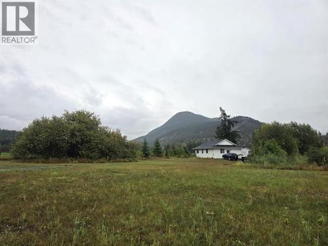 197 24 Highway, Little Fort, BC, V0E 2C0 house for sale | Listing ID 10399 | Royal LePage