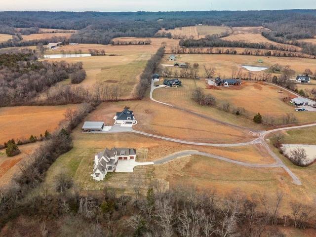 197 E Bugg Hollow Rd, Cottontown, TN 37048 | MLS #3246