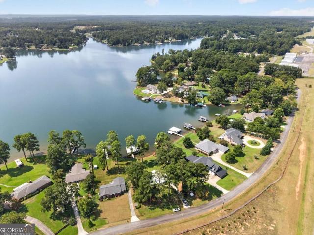 197 Lakeshore Circle