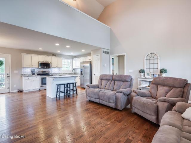 197 Stonecrest Dr