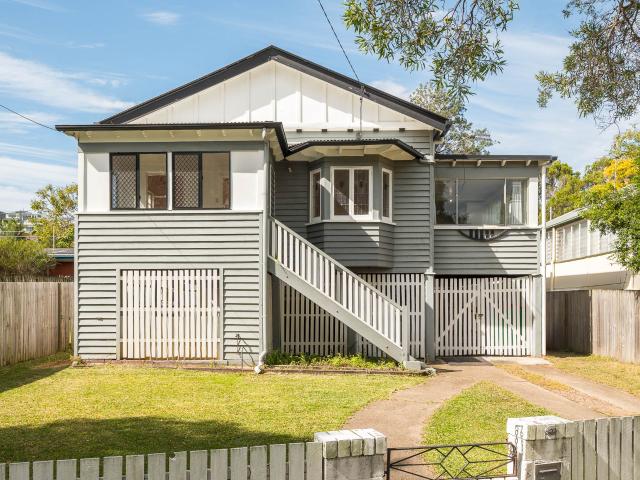 197 Riding Rd, Balmoral QLD 4171 House For Rent | Domain