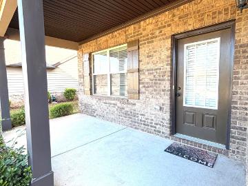 197 Weymouth Dr, Locust Grove, GA 30248 | MLS #10673
