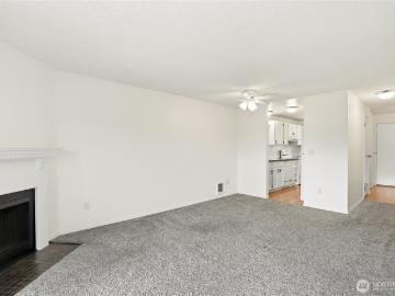 19811 3rd Avenue NE # B27