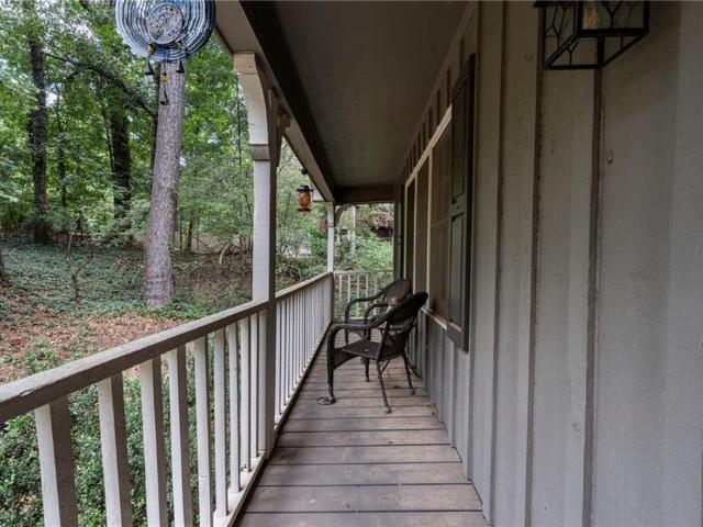 1982 Winding Creek Lane SW