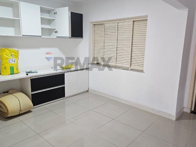 198 Área Útil Casa Alugar, 3 Dormitórios localizado em Rua Doutor Quintino de Paula Maudonnet, 394, Parque Taquaral, Campinas, São Paulo, 13087067 | Brasil