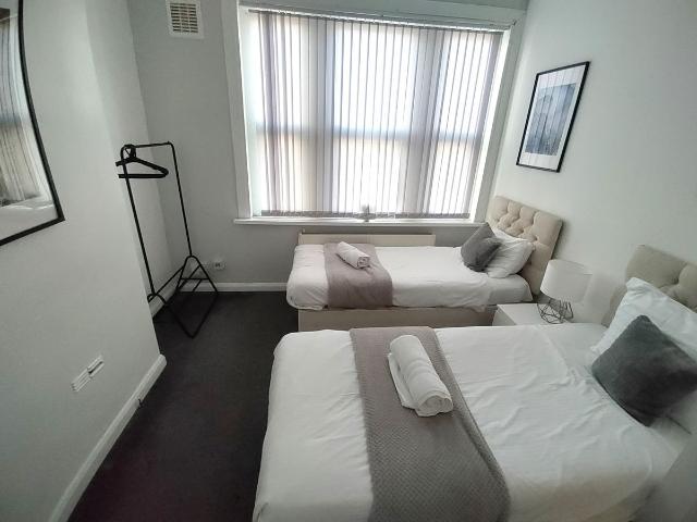 198 Birmingham Road, West Bromwich, West Bromwich, West Midlands B70, 2 bed flat to rent, £995 pcm | PrimeLocation