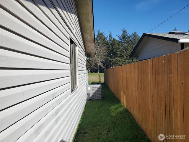 198 Octopus Avenue NE