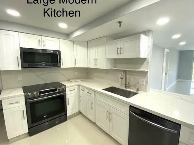 198 NW 67th Street, Unit #302, Boca Raton, US, FL