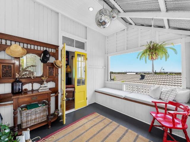 198 Sibley Road, WYNNUM WEST, QLD 4178