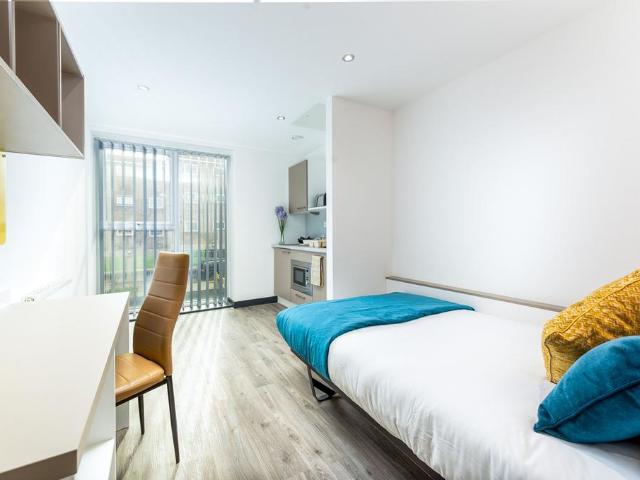 198, Standard Studio, Opto Village. Studio to rent £770 pcm £178 pw