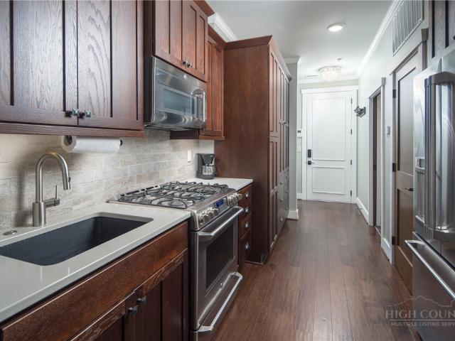 198 Ramblestone Terrace 204