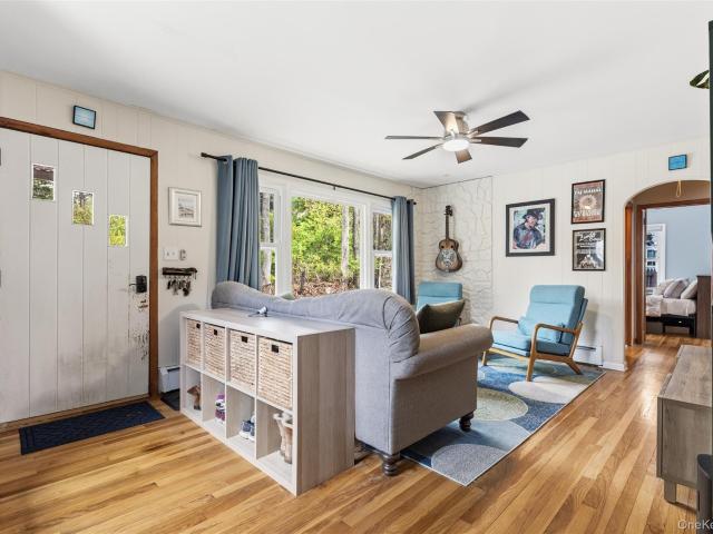 198A Locust Avenue