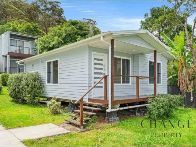 198A Steyne Road, Saratoga House for rent Listed by Mia Churc.