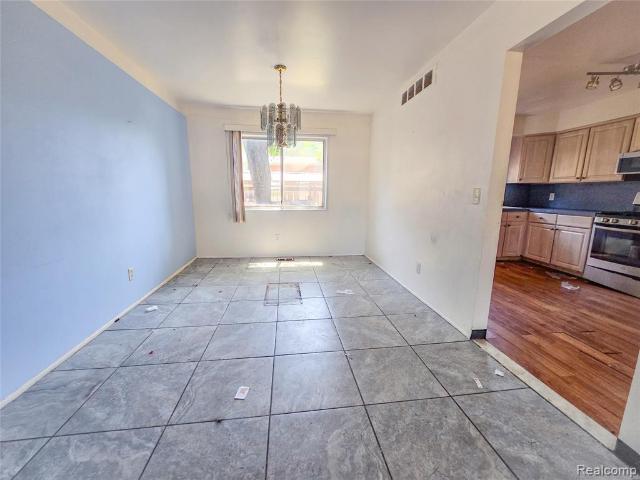 19942 Vernier Road