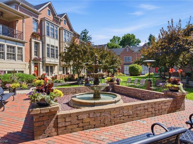19942 Chagrin Boulevard