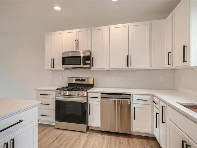 1995 11th Avenue E # 3