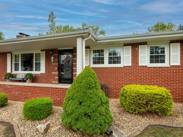 1998 Pleasant Meadows Street