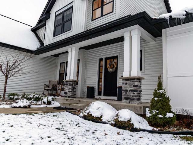 1998 Sienna Street