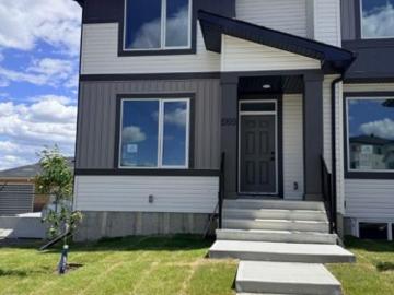 1999 Mccaskill Drive, Crossfield, AB, T0M 0S0 house for sale | Listing ID A2323 | Royal LePage