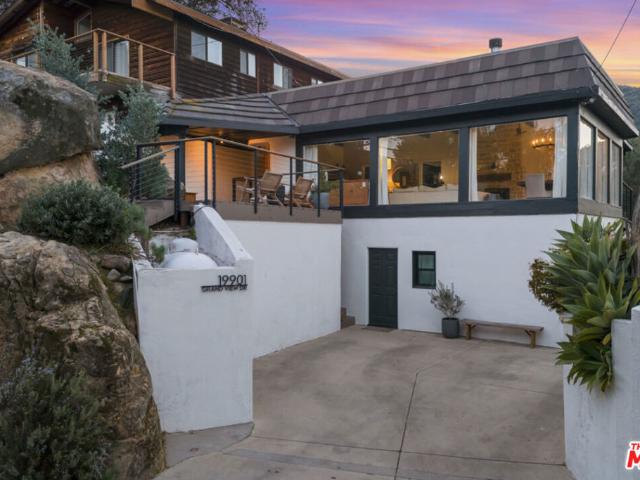 19901 Grand View Drive