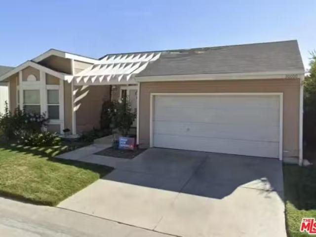 19936 NORTHCLIFF DR, CANYON COUNTRY, CA 91351
