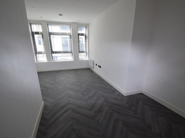 199 203 High Street SS1, 2 bed flat to rent, £1,225 pcm | PrimeLocation