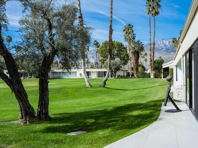 199 Desert Lakes Drive