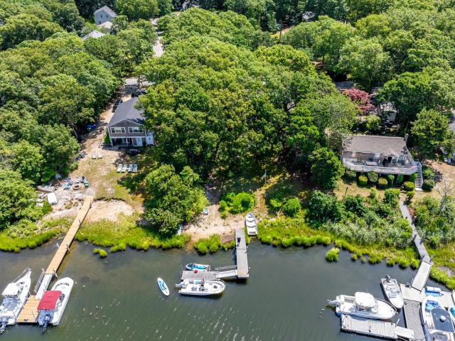 199 Edgewater Drive W