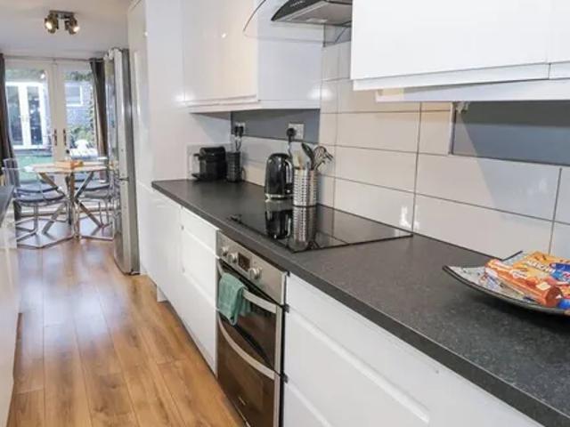 199 Lightwoods Road Bearwood | Studio townhouse for rent #165115264 | Rentberry