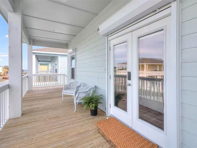 199 Paradise Drive