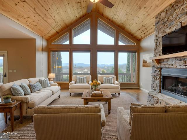 199 River Meadows