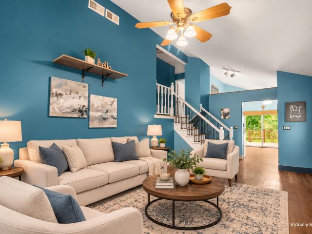 199 W Hillside Drive
