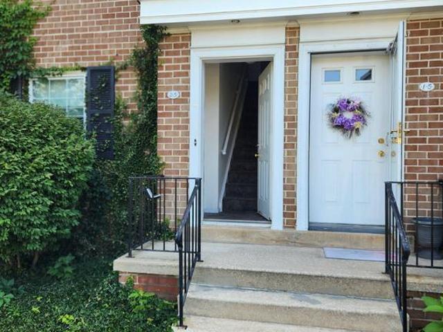 199 W King Street # 2 5