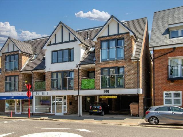 199 Watling Street, Radlett, Hertfordshire WD7, 2 bed flat to rent, £1,800 pcm | PrimeLocation