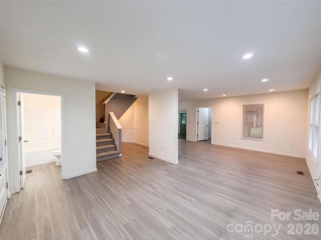 199 Vance Drive NE