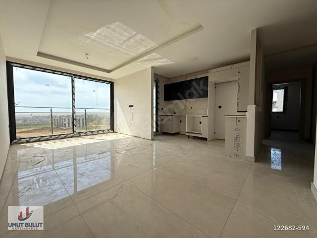 19.000 m2 Arazi Üzerine Kurulu Havuzlu Sitede Kullanılmamış 2+1