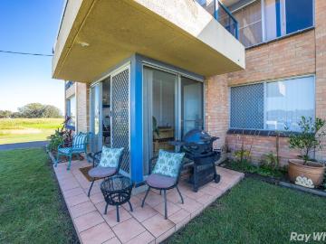 Apartment to rent in Booti Booti - Parking
