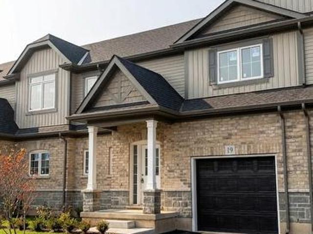 19 397 Garrison Road, Fort Erie Lakeshore, ON, L2A 1N1 townhouse for sale | Listing ID X11936 | Royal LePage