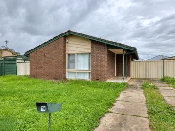 19 Tallara Crescent, MUNNO PARA, SA 5115
