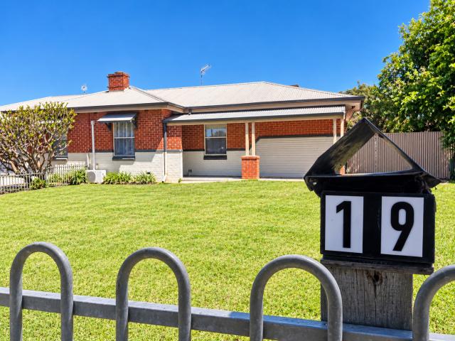 19 Tennant Street, PORT LINCOLN, SA 5606