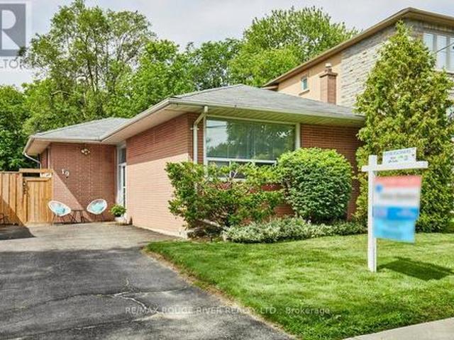 19 Thornbeck Drive, Toronto, ON, M1G 2J7 house for sale | Listing ID E13489 | Royal LePage