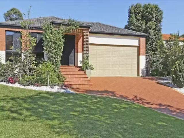 19 The Whitewater, Mount Annan House for rent Listed by Leasi.